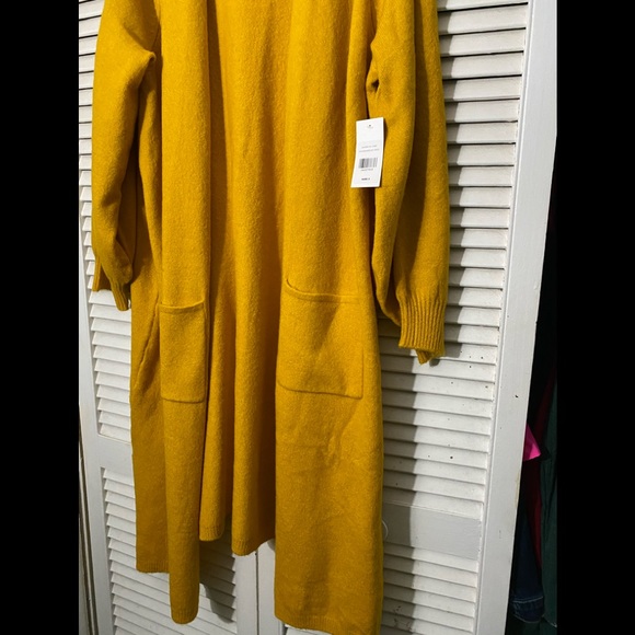 SOLD! Fashion to Figure Marguerite Cardigan - Picture 4 of 9